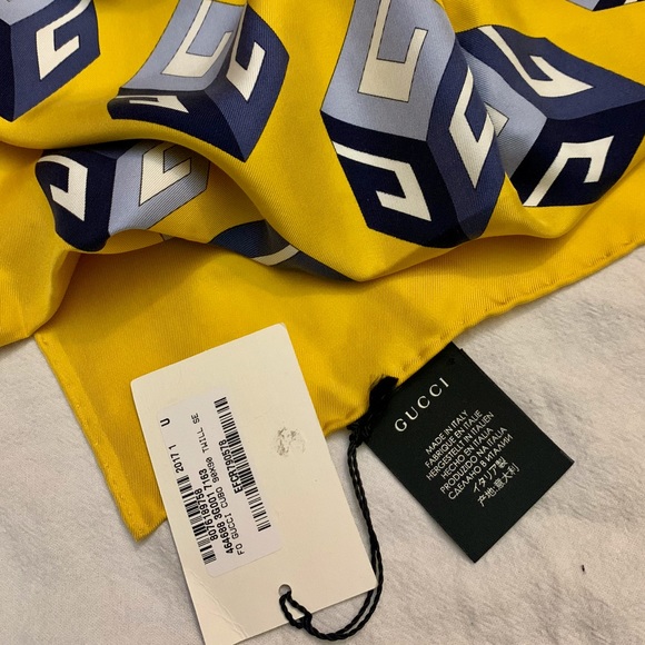 Gucci NWT Yellow Gg Logo Letter Silk Scarf - Picture 6 of 6